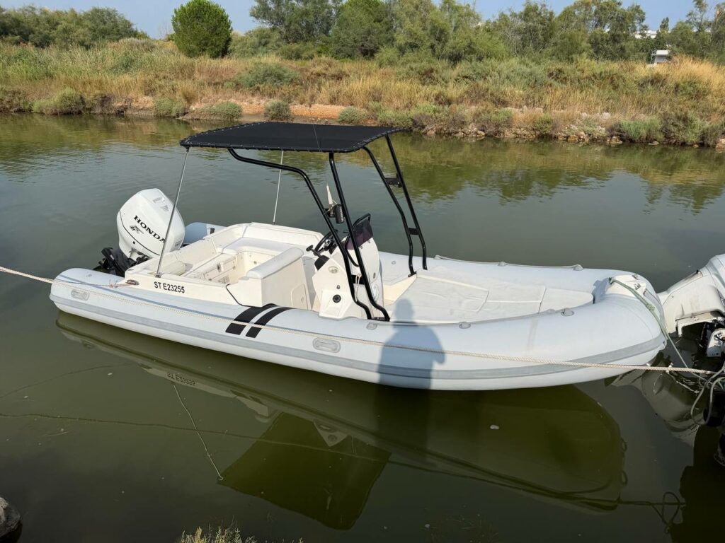Location bateau Semi-Rigide A20 à Palavas-les-Flots, Carnon et Montpellier 02